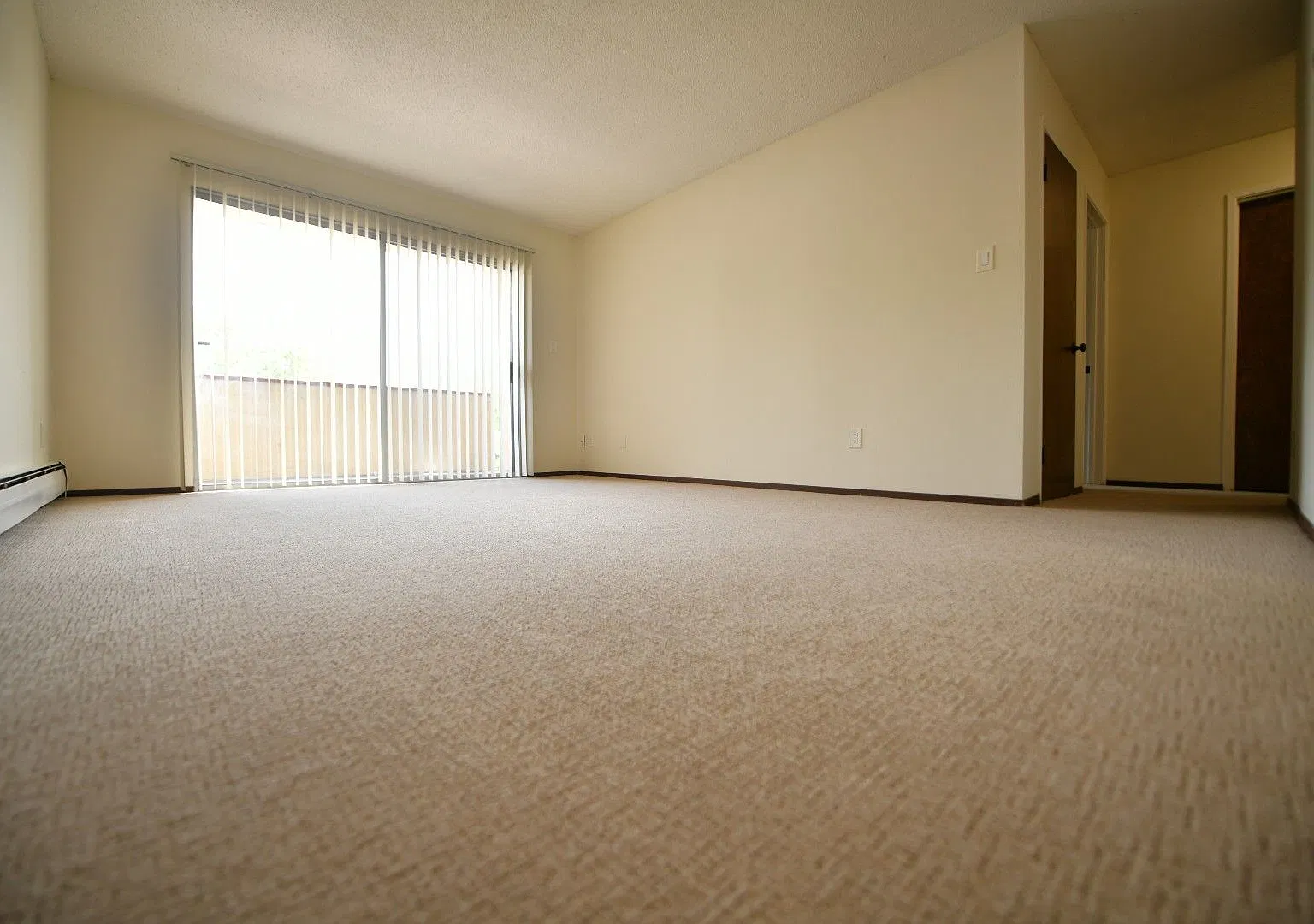 Thornton Manor Apartments — Photo 3
