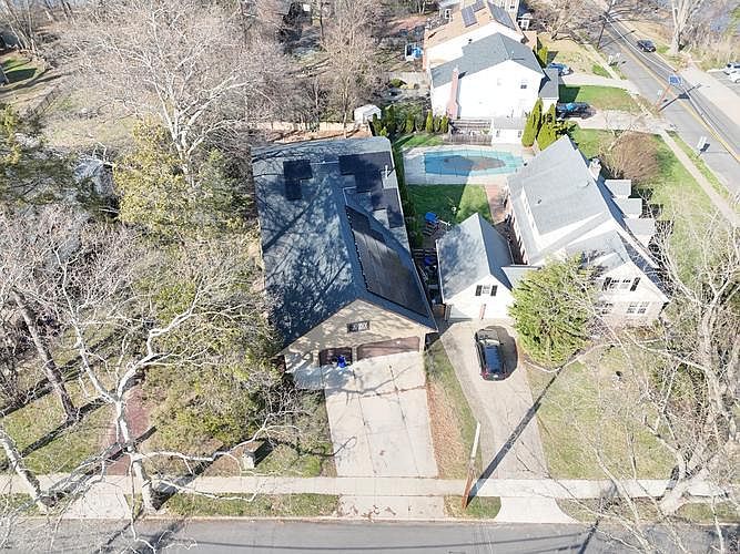 1st image of 319 Oaklawn Ave