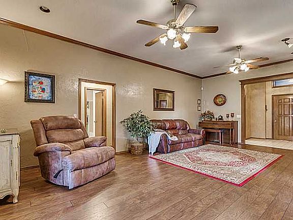 5th image of 1126 McConnell Dr