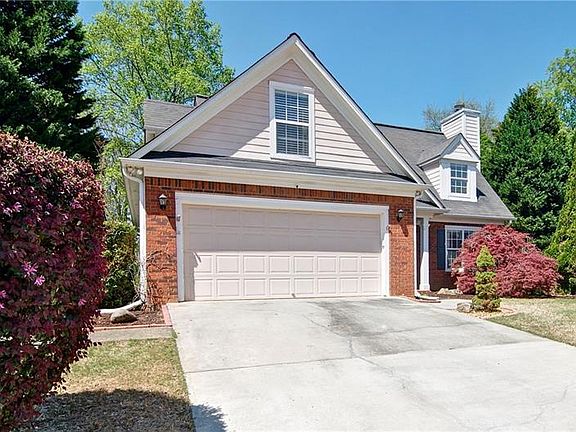 3rd image of 2605 Baramore Oaks Ln
