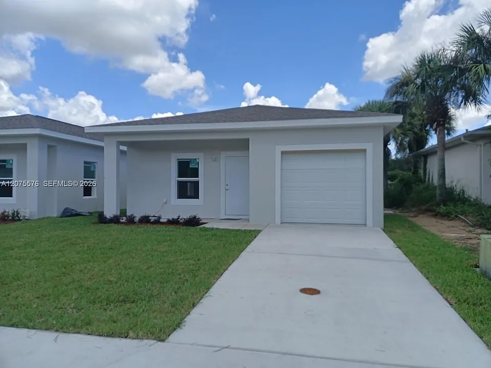 1481 Las Villas Blvd