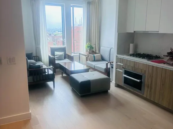 136-18 Maple Avenue image 6 of 22