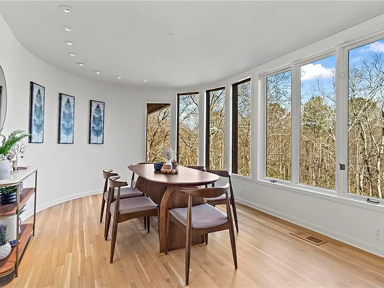120 Laurel Dr NE — Photo 8