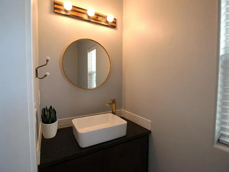 2551 W Sorbonne Dr — Photo 6