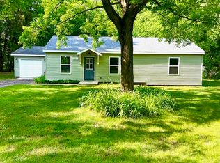 11814 Owens Rd, Ravenna, MI 49451