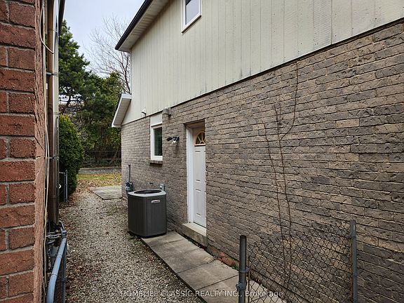 2nd image of 56 Gray Cres #Basement