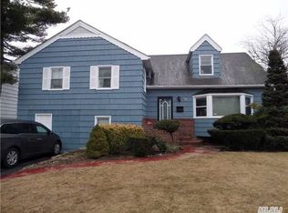 725 Empire Ave, Far Rockaway, NY 11691