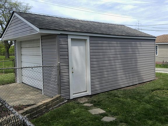 Garage with Opener