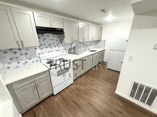 2317 N 15th St #4 Photo 1