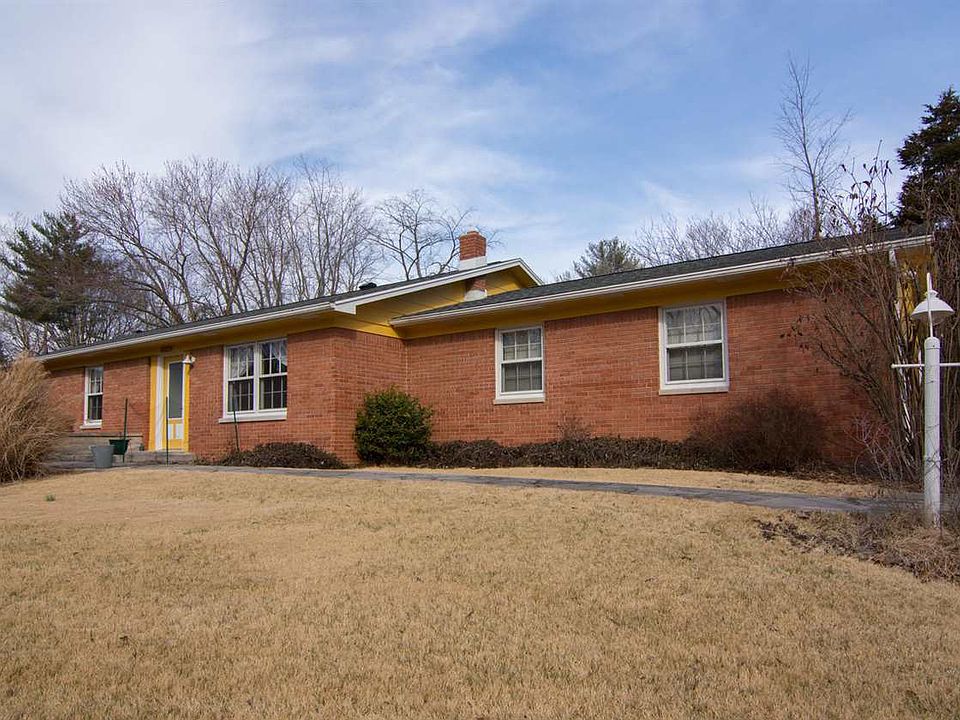 1st image of 4929 E Cedar Crest Dr