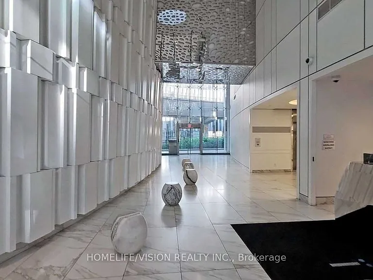 12 York St #3001 — Photo 17