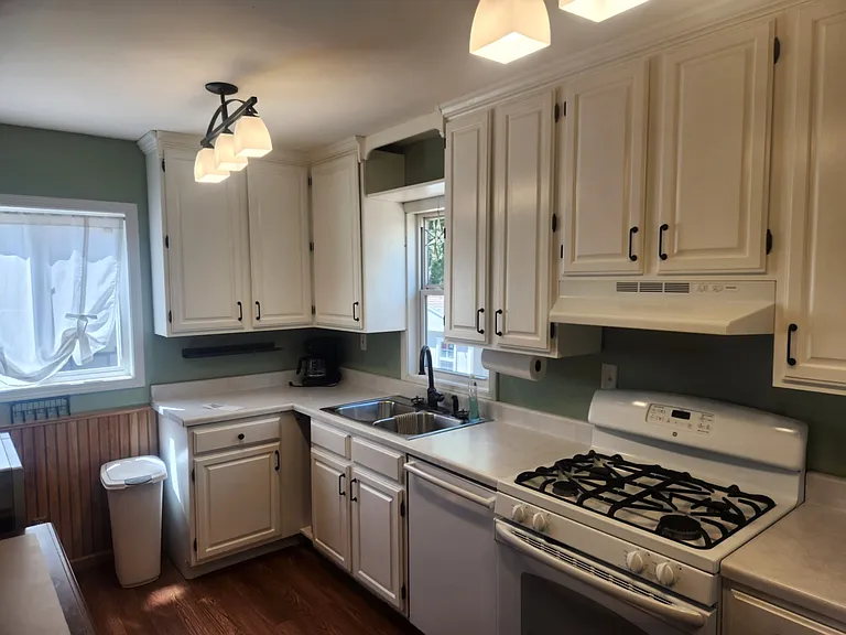 3716 Jackson St NE — Photo 3