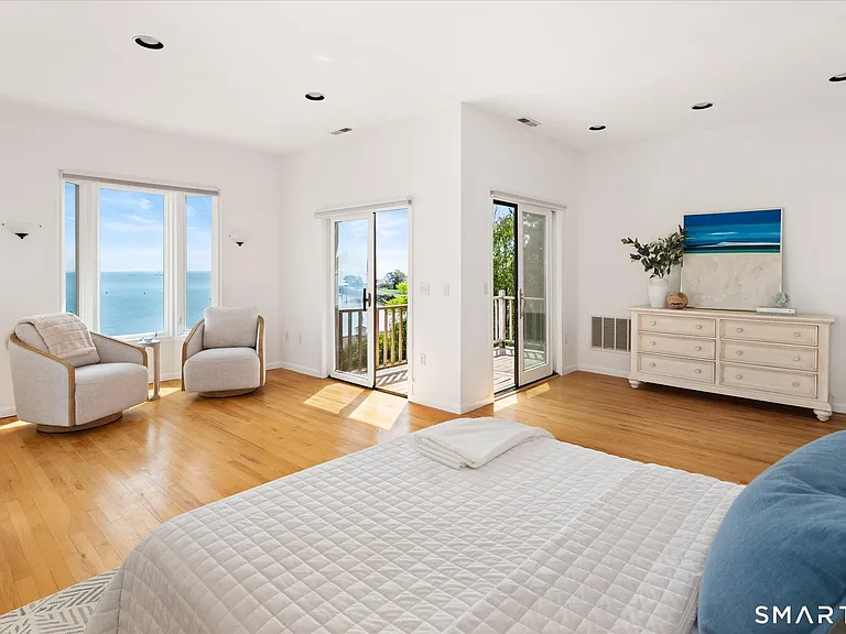 64 Ocean Dr E — Photo 20