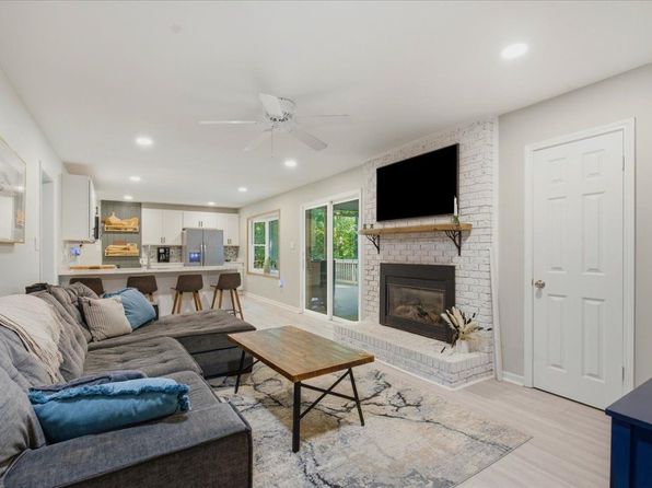 2641 Dogwood Ln
