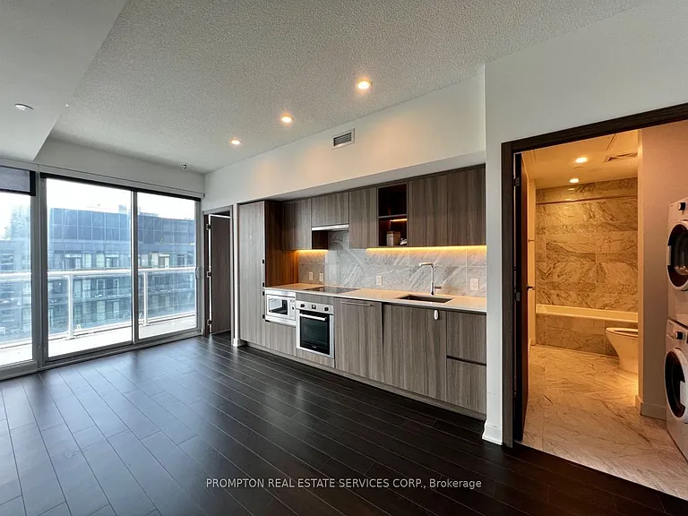 19 Bathurst St #3502 — Photo 2