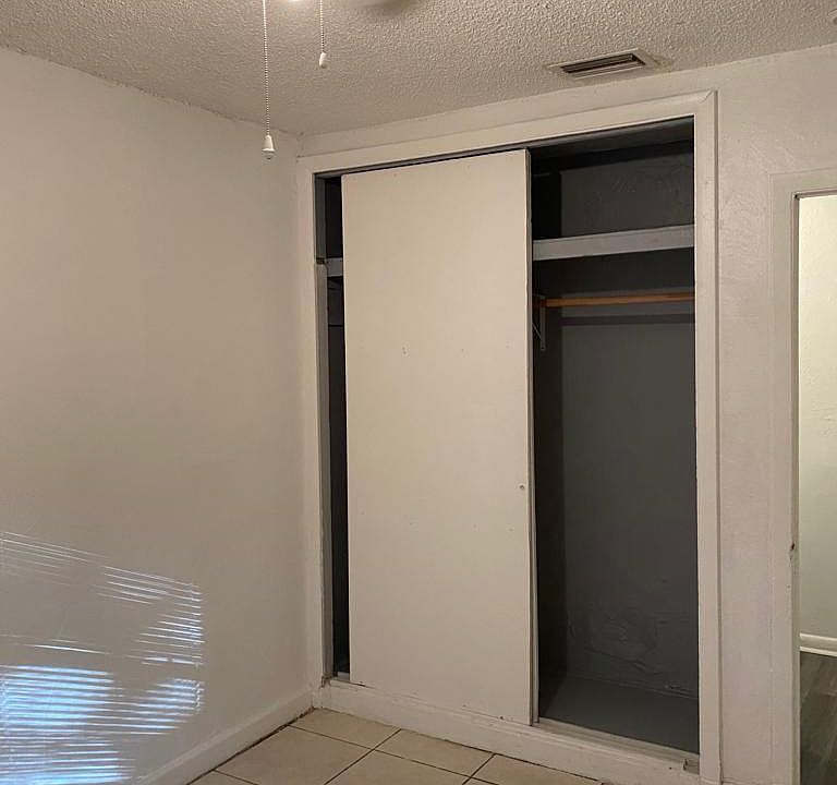 1st image of 1407 NW 8th Ave #1407