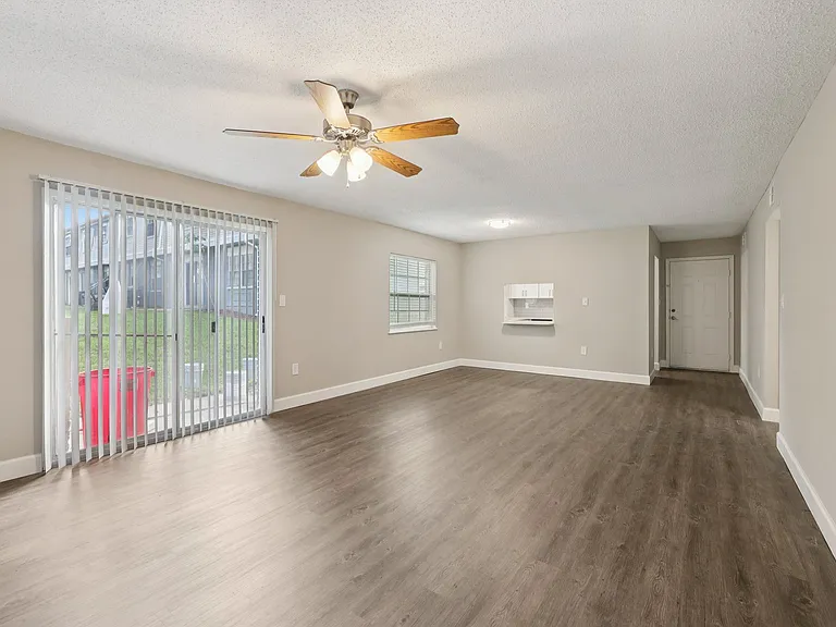 The Park at Chesterfield Apartment Homes — Photo 13