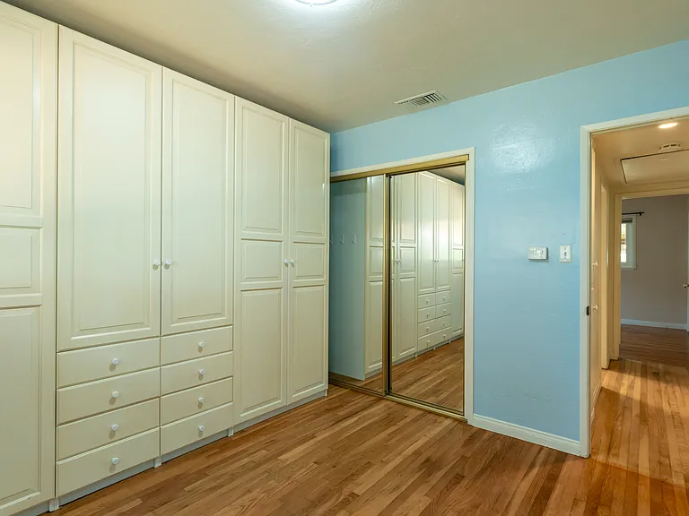 1263 Tourmaline St — Photo 35