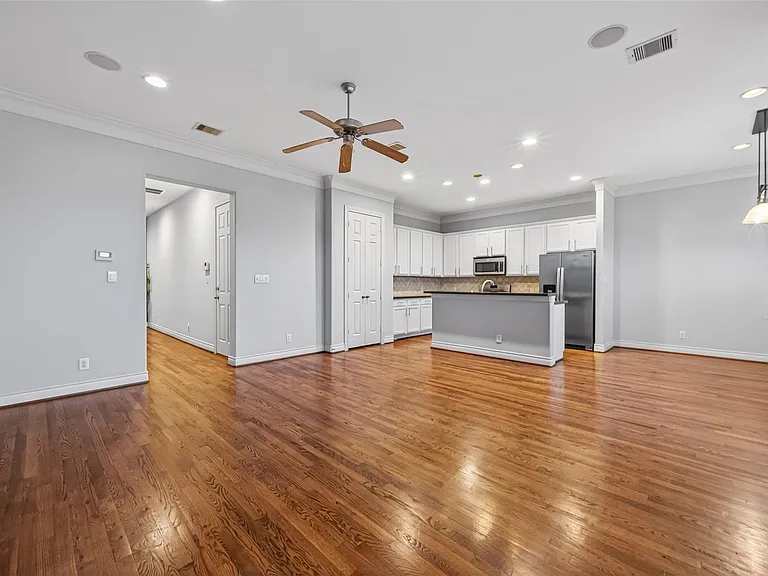 1105 Wagner St — Photo 5