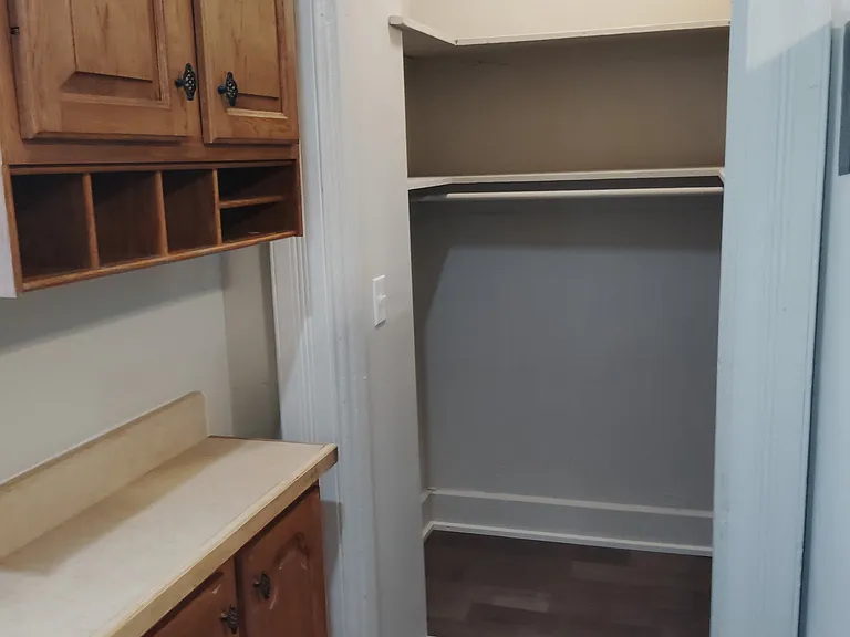 956 East Ave #4 — Photo 6