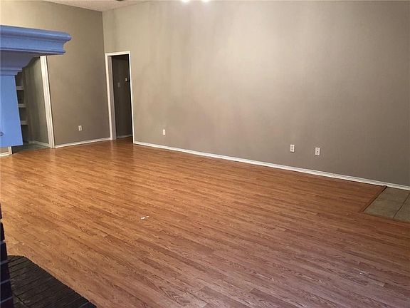 3rd image of 4036 Heritage Way Dr