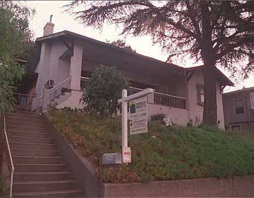 1st image of 925 Grandview Dr