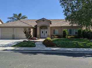 1552 W Berkshire Way, Hanford, CA 93230