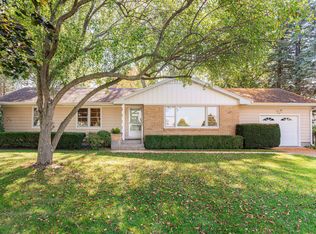 202 E Fairview Dr, Dekalb, IL 60115