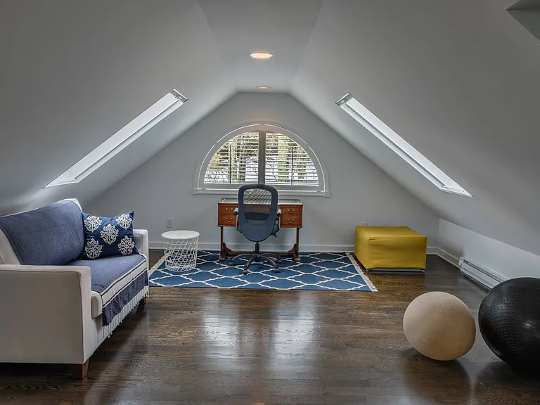 151 Northside Dr — Photo 10