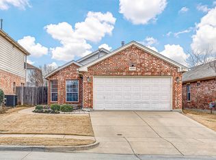 6533 Regina Dr, Fort Worth, TX 76131