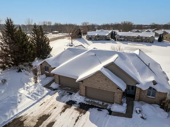 4820 Faringdom Grove Dr, Hudsonville, MI 49426