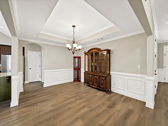 4th image of 233 Milford Pines Dr