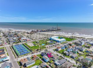 2115 28th St, Galveston, TX 77550