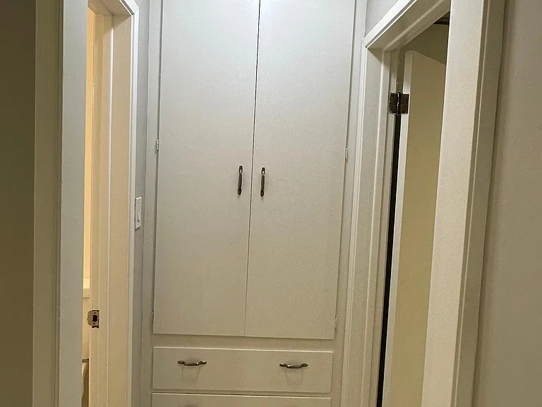7555 De Longpre Ave #9 — Photo 16