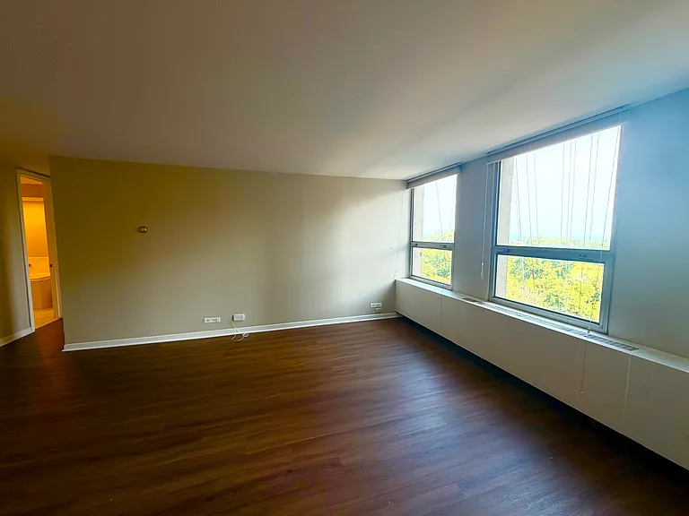 Living room/dining