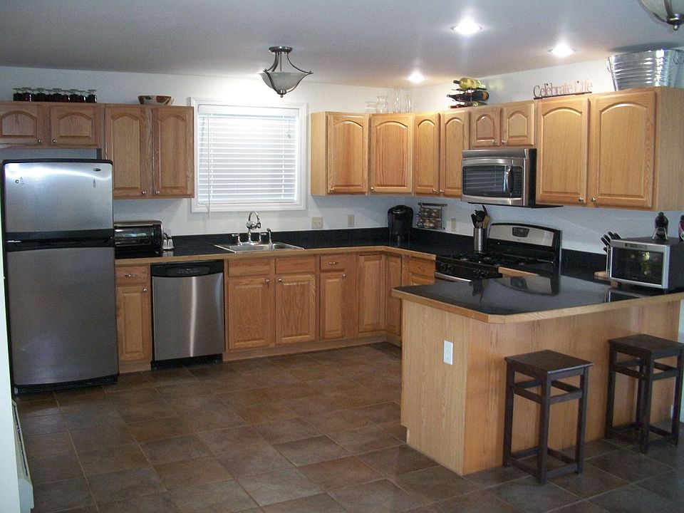 2nd image of 165 Roosevelt Trl