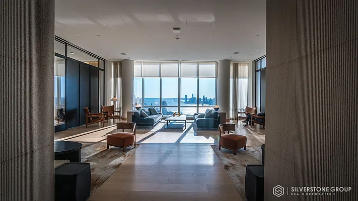 Rented by Silverstone Group USA Corp. | media 49