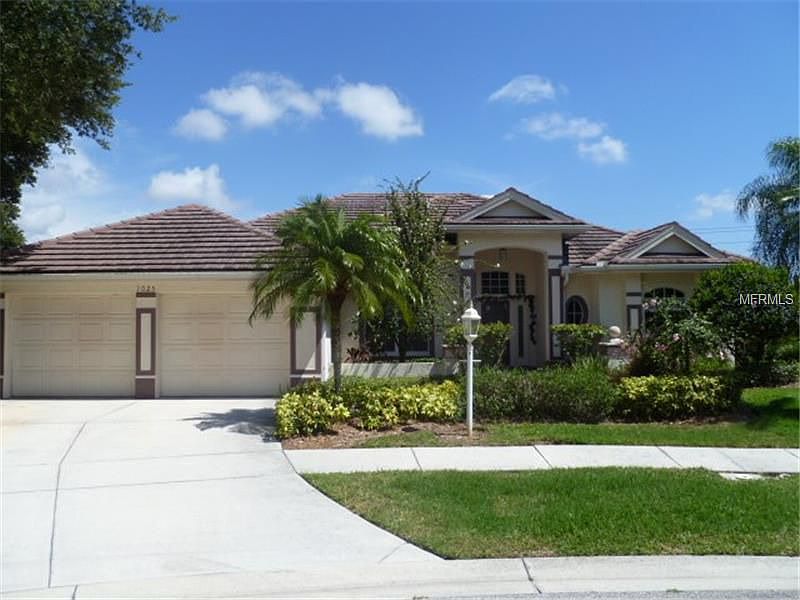 1st image of 1025 Aron Cir