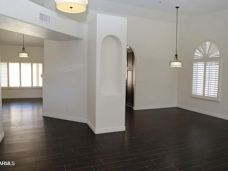 9014 E Larkspur Dr — Photo 3