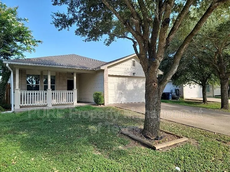 609 Losoya Ct — Photo 2