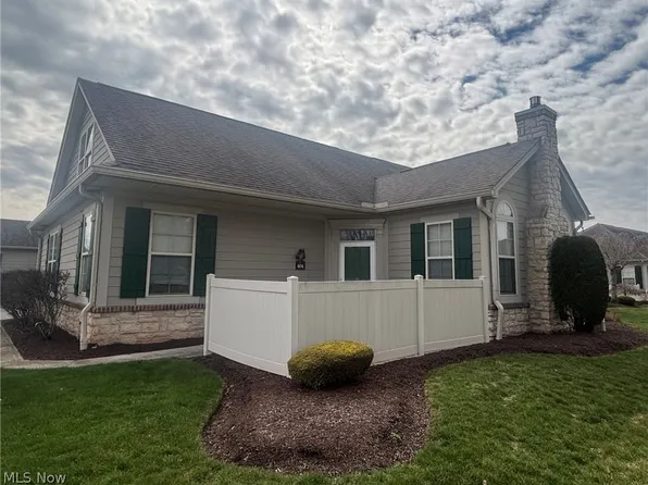 404 River Glen Dr NE, Warren, OH 44484
