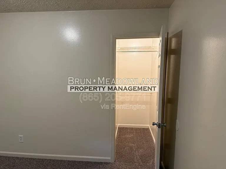 5525 Jacksboro Pike #18 — Photo 19