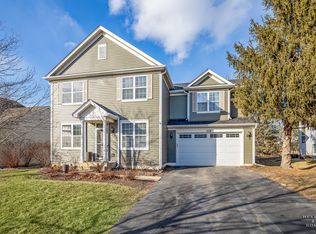 335 Foxford Dr, Cary, IL 60013