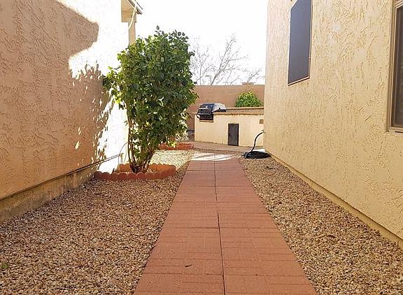 5th image of 10133 E Carmel Cir