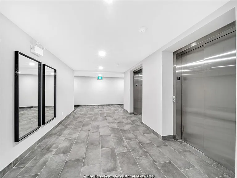 2550 Sandwich West Pkwy #402 — Photo 3