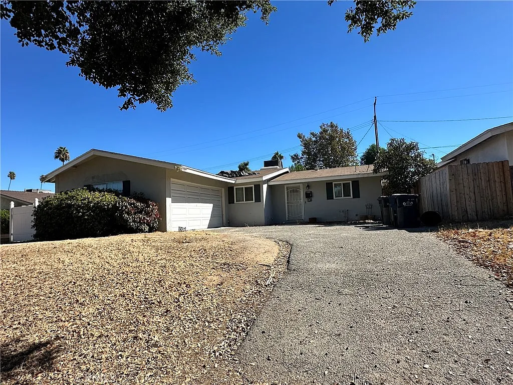 3 bed, 1170 sqft, $3,500 — Photo 1