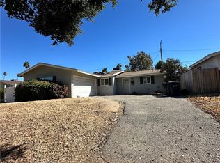 29 Dale Ln, Redlands, CA 92373