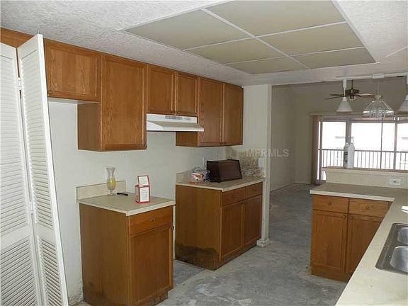 5th image of 19717 Gulf Blvd APT 8