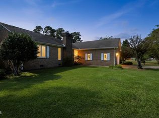 812 Pelican Drive, New Bern, NC 28560