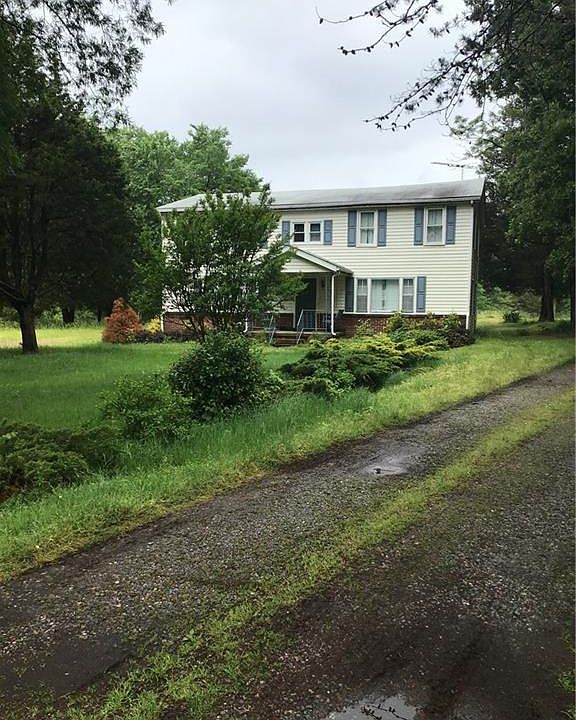 2nd image of 83 Stokes Rd